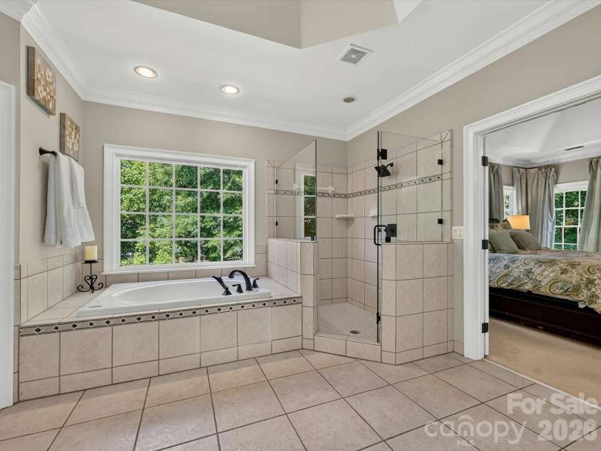 6536 Seton House Lane, Charlotte, NC 28277.  MLS# CAR4395904, YatesRealty ID 32545. 