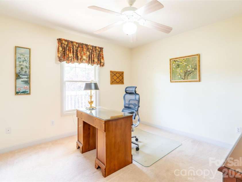 506 Brook Knoll Circle, Weaverville, NC 28787.  MLS# CAR4395332, YatesRealty ID 32546. 