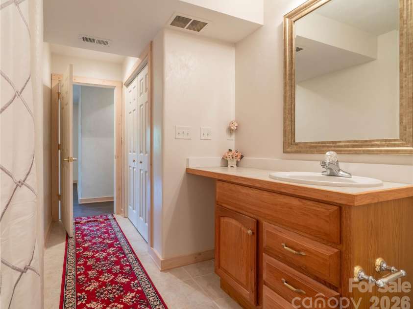 506 Brook Knoll Circle, Weaverville, NC 28787.  MLS# CAR4395332, YatesRealty ID 32546. 