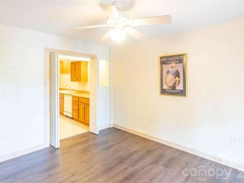 506 Brook Knoll Circle, Weaverville, NC 28787.  MLS# CAR4395332, YatesRealty ID 32546. 