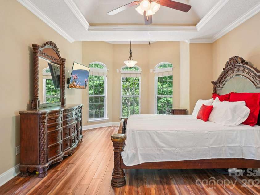 516 Shady Oaks Drive, Stanley, NC 28164.  MLS# CAR4285936, YatesRealty ID 32546. 