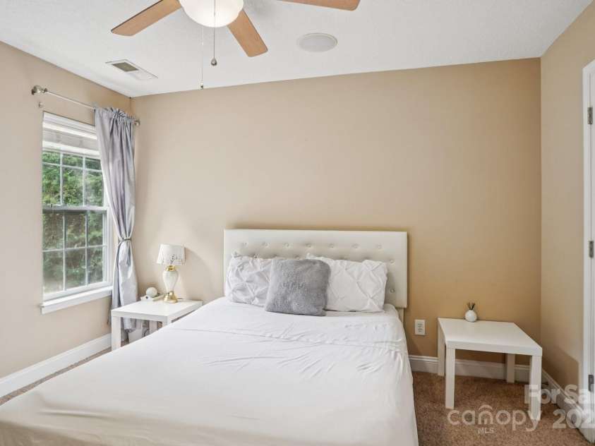 516 Shady Oaks Drive, Stanley, NC 28164.  MLS# CAR4285936, YatesRealty ID 32546. 