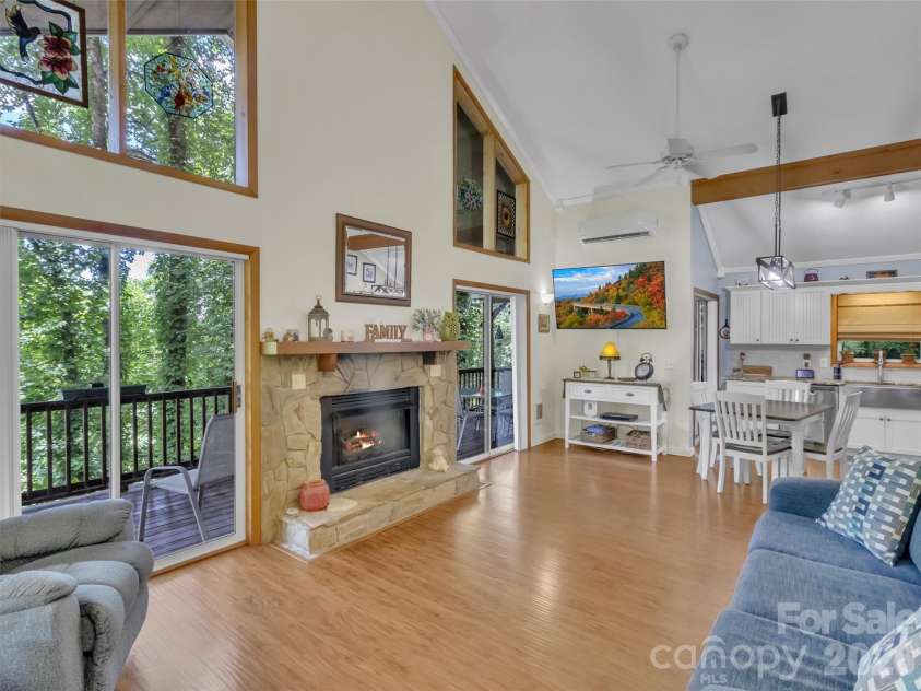 10 Bridle Drive, Maggie Valley, NC 28751.  MLS# CAR4395396, YatesRealty ID 32547. 