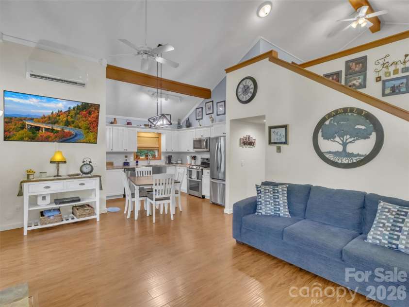 10 Bridle Drive, Maggie Valley, NC 28751.  MLS# CAR4395396, YatesRealty ID 32547. 