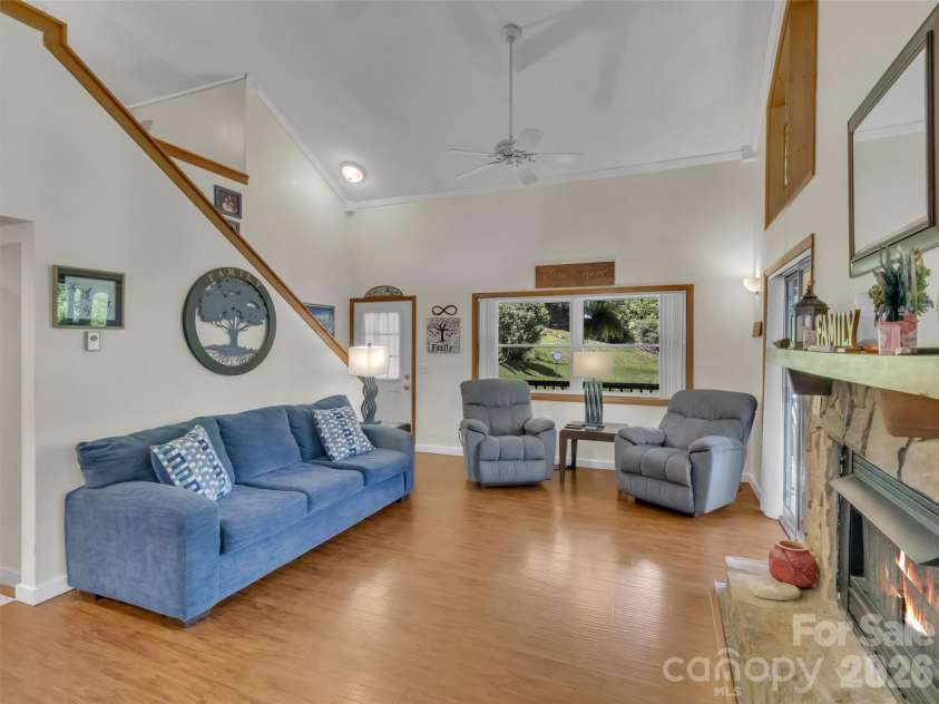 10 Bridle Drive, Maggie Valley, NC 28751.  MLS# CAR4395396, YatesRealty ID 32547. 