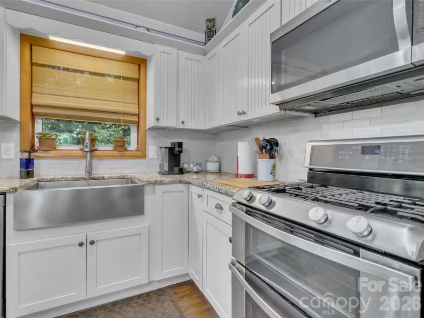 10 Bridle Drive, Maggie Valley, NC 28751.  MLS# CAR4395396, YatesRealty ID 32547. 