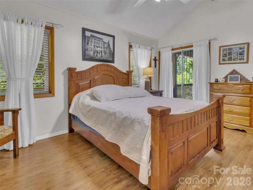 10 Bridle Drive, Maggie Valley, NC 28751.  MLS# CAR4395396, YatesRealty ID 32547. 