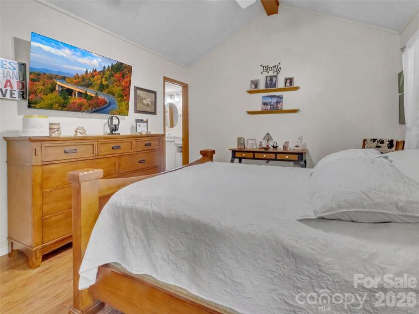 10 Bridle Drive, Maggie Valley, NC 28751.  MLS# CAR4395396, YatesRealty ID 32547. 