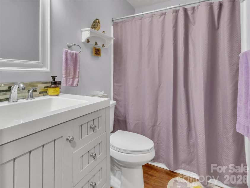 10 Bridle Drive, Maggie Valley, NC 28751.  MLS# CAR4395396, YatesRealty ID 32547. 