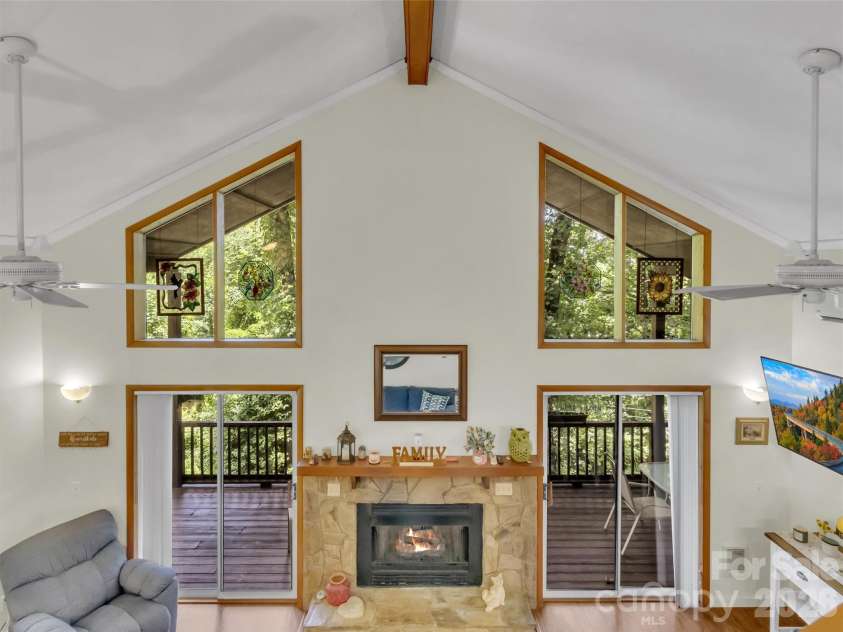 10 Bridle Drive, Maggie Valley, NC 28751.  MLS# CAR4395396, YatesRealty ID 32547. 
