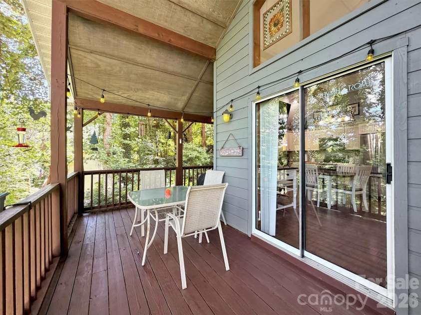 10 Bridle Drive, Maggie Valley, NC 28751.  MLS# CAR4395396, YatesRealty ID 32547. 