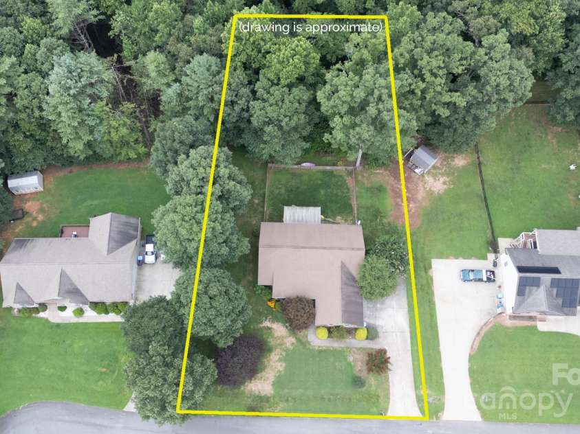 3615 Hollow Oak Lane, Lenoir, NC 28645.  MLS# CAR4289197, YatesRealty ID 32547. 