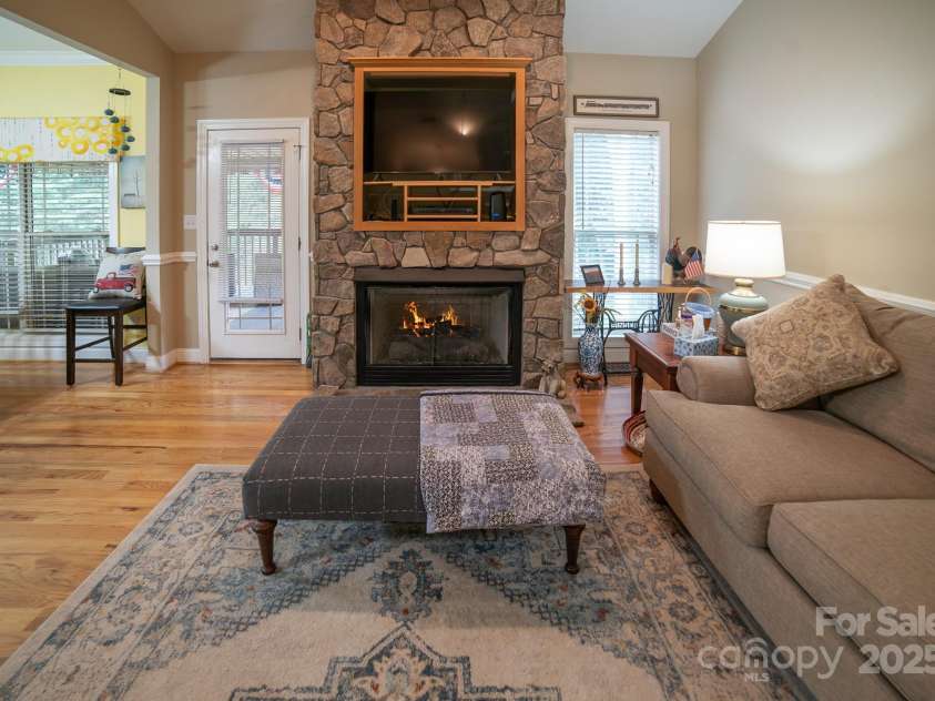 3615 Hollow Oak Lane, Lenoir, NC 28645.  MLS# CAR4289197, YatesRealty ID 32547. 