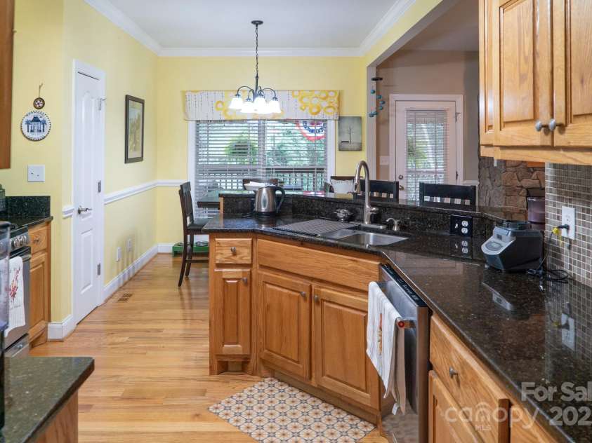 3615 Hollow Oak Lane, Lenoir, NC 28645.  MLS# CAR4289197, YatesRealty ID 32547. 