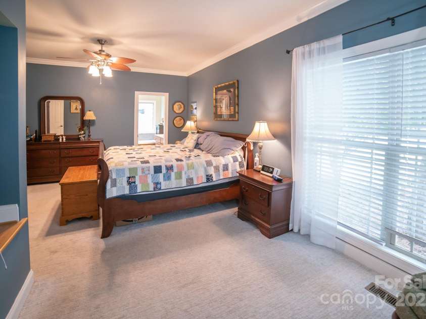 3615 Hollow Oak Lane, Lenoir, NC 28645.  MLS# CAR4289197, YatesRealty ID 32547. 