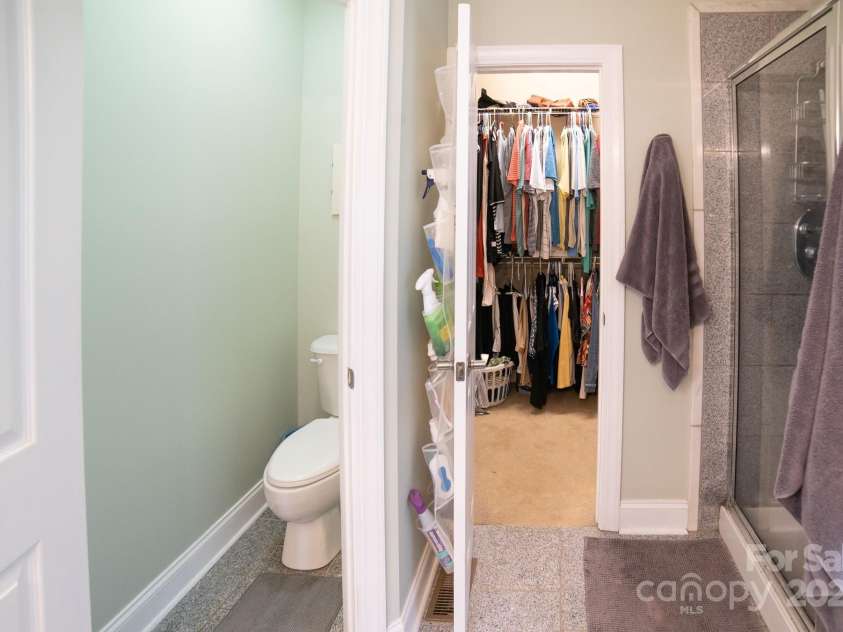 3615 Hollow Oak Lane, Lenoir, NC 28645.  MLS# CAR4289197, YatesRealty ID 32547. 