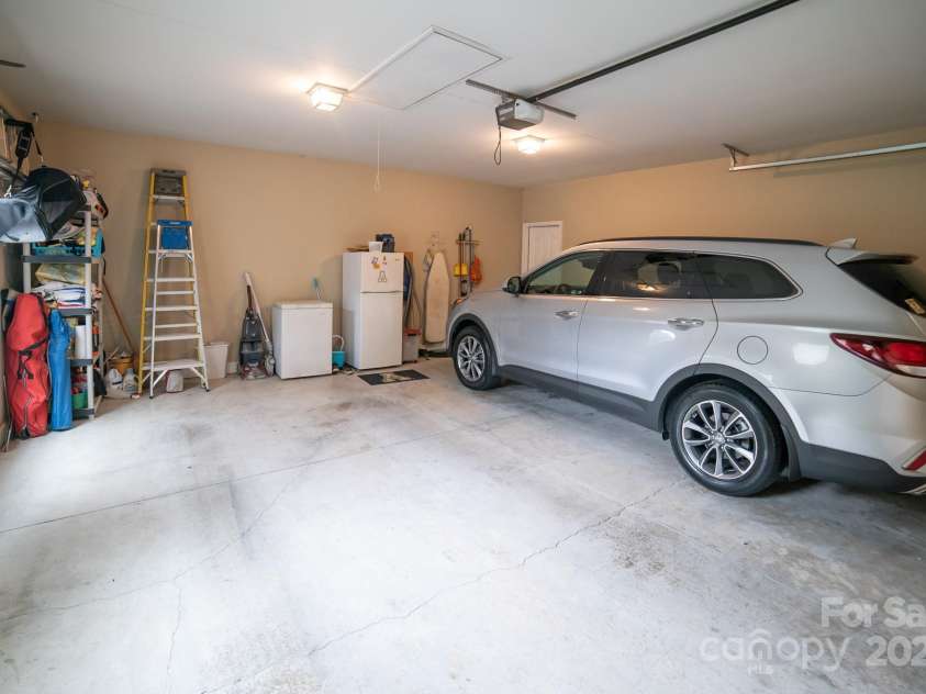 3615 Hollow Oak Lane, Lenoir, NC 28645.  MLS# CAR4289197, YatesRealty ID 32547. 