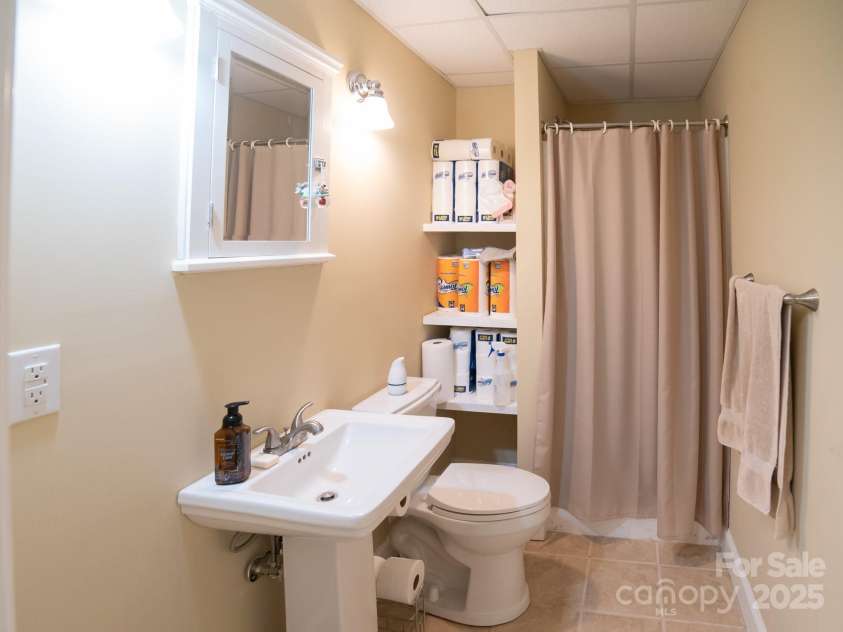 3615 Hollow Oak Lane, Lenoir, NC 28645.  MLS# CAR4289197, YatesRealty ID 32547. 