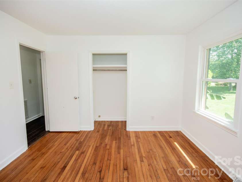 125 Linda Drive, Harmony, NC 28634.  MLS# CAR4395511, YatesRealty ID 32548. 