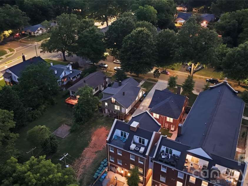 209 Grandin Road, Charlotte, NC 28208.  MLS# CAR4394635, YatesRealty ID 32549. 