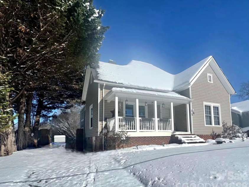 218 Wilson Street, Albemarle, NC 28001.  MLS# CAR4301055, YatesRealty ID 3255. 