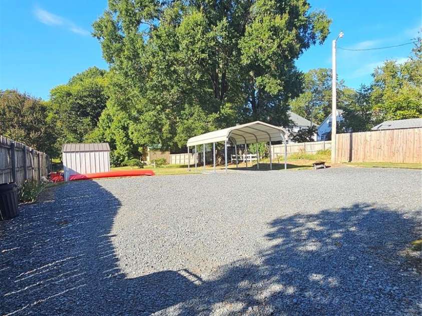 218 Wilson Street, Albemarle, NC 28001.  MLS# CAR4301055, YatesRealty ID 3255. 