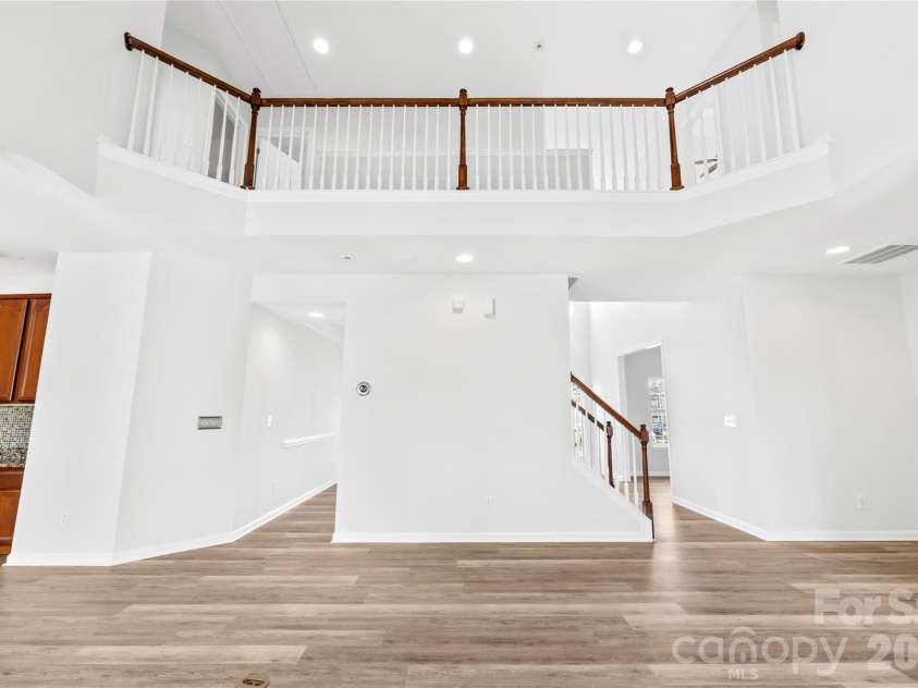 2704 Piersland Drive, Matthews, NC 28104.  MLS# CAR4343467, YatesRealty ID 3255. 