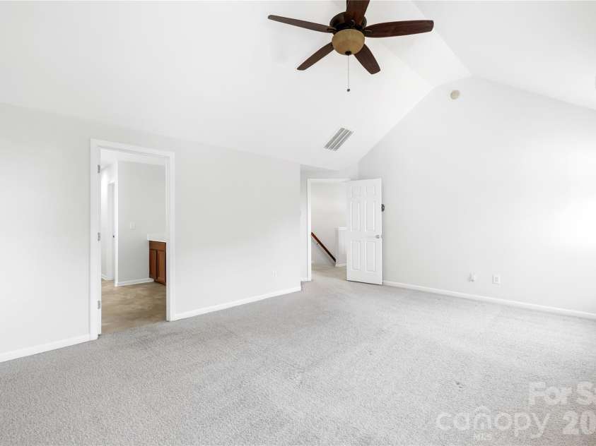 2704 Piersland Drive, Matthews, NC 28104.  MLS# CAR4343467, YatesRealty ID 3255. 