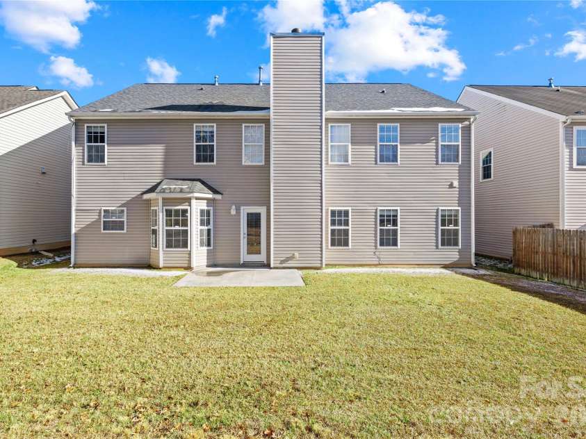 2704 Piersland Drive, Matthews, NC 28104.  MLS# CAR4343467, YatesRealty ID 3255. 