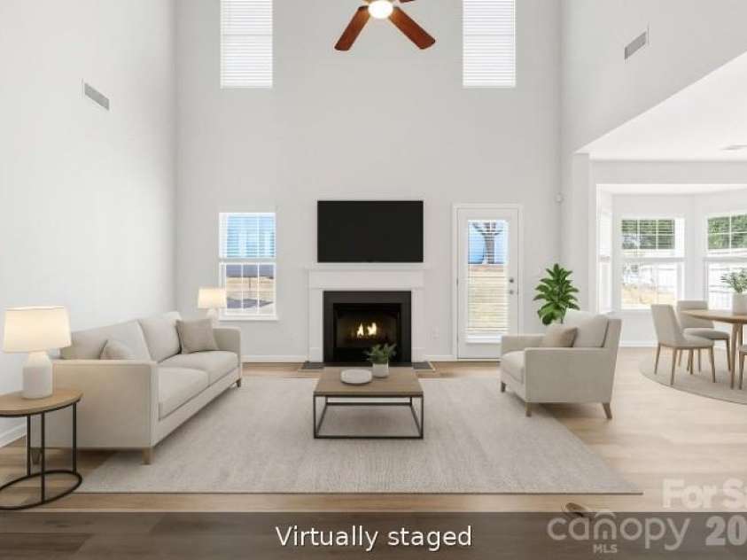 2704 Piersland Drive, Matthews, NC 28104.  MLS# CAR4343467, YatesRealty ID 3255. 