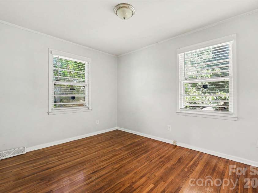 2000 Russell Avenue, Charlotte, NC 28216.  MLS# CAR4394937, YatesRealty ID 32550. Bedroom 2