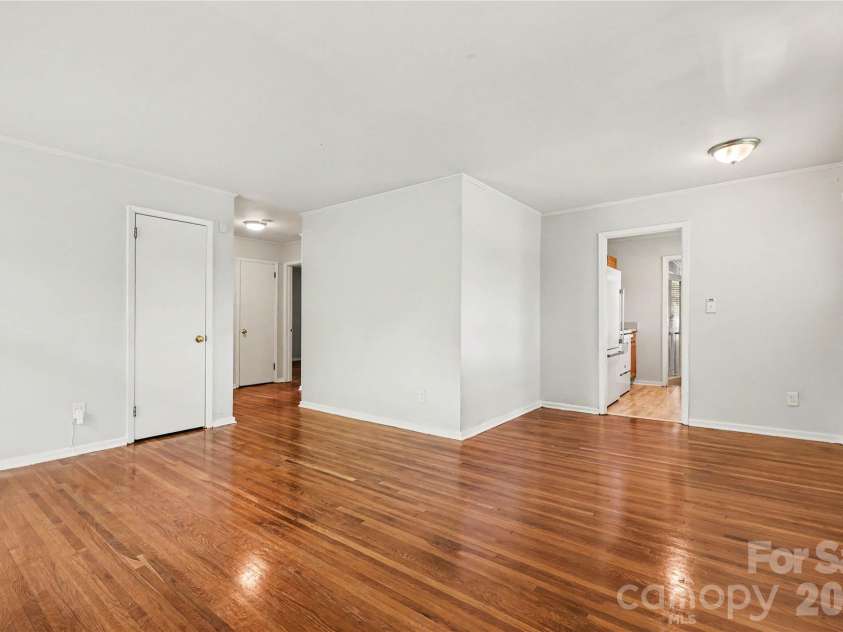 2000 Russell Avenue, Charlotte, NC 28216.  MLS# CAR4394937, YatesRealty ID 32550. Bedroom 3