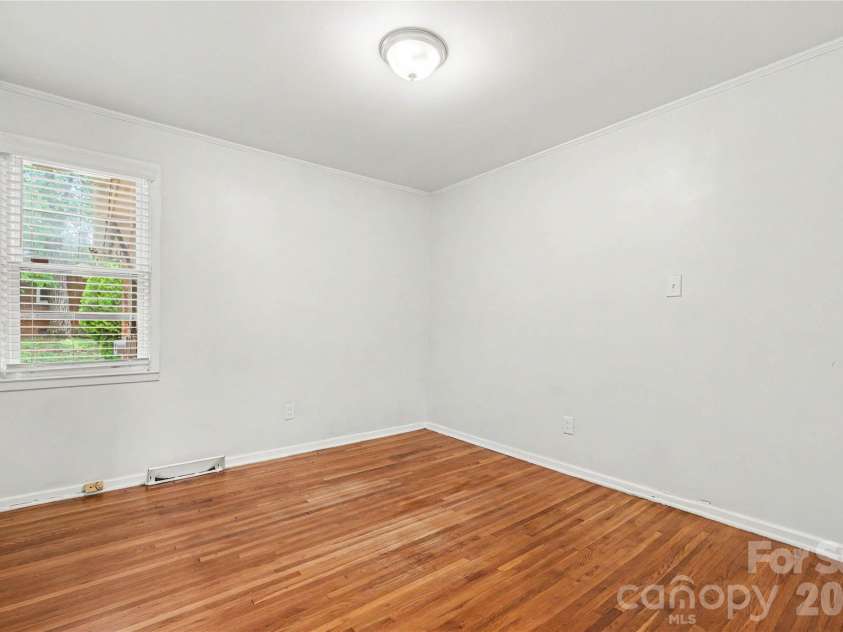 2000 Russell Avenue, Charlotte, NC 28216.  MLS# CAR4394937, YatesRealty ID 32550. Bedroom 3