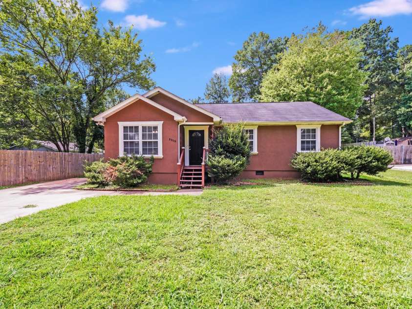 8905 Moores Chapel Road, Charlotte, NC 28214.  MLS# CAR4284723, YatesRealty ID 32552. 