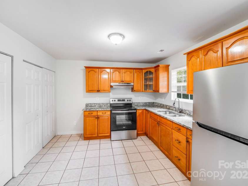 8905 Moores Chapel Road, Charlotte, NC 28214.  MLS# CAR4284723, YatesRealty ID 32552. 