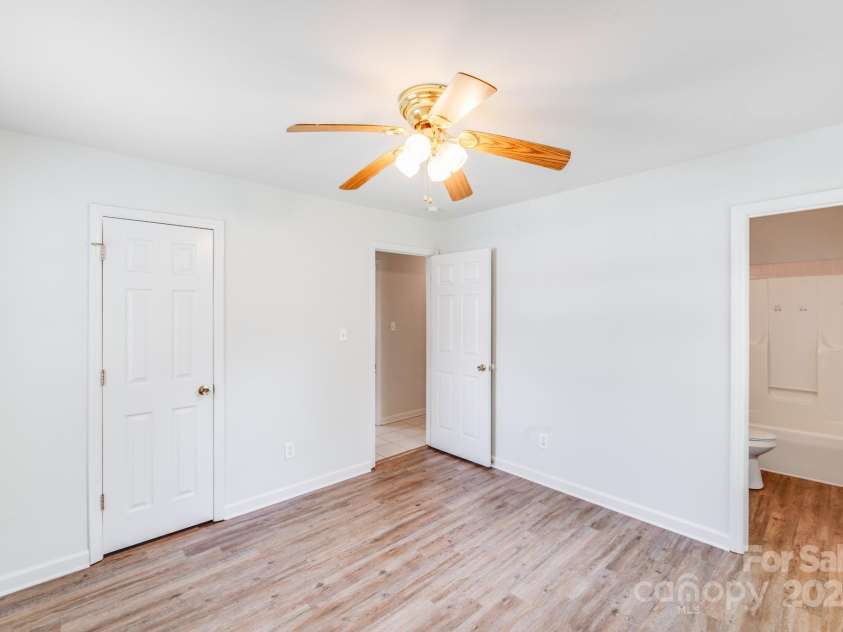 8905 Moores Chapel Road, Charlotte, NC 28214.  MLS# CAR4284723, YatesRealty ID 32552. 