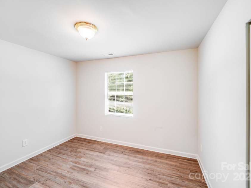 8905 Moores Chapel Road, Charlotte, NC 28214.  MLS# CAR4284723, YatesRealty ID 32552. 