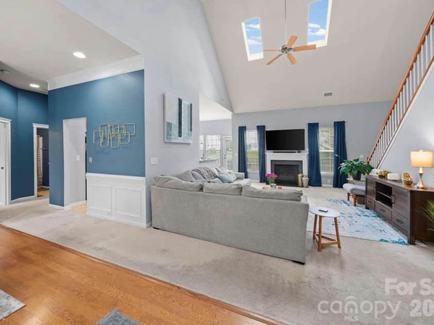 10111 Trailmoor Road, Charlotte, NC 28278.  MLS# CAR4388664, YatesRealty ID 32553. 