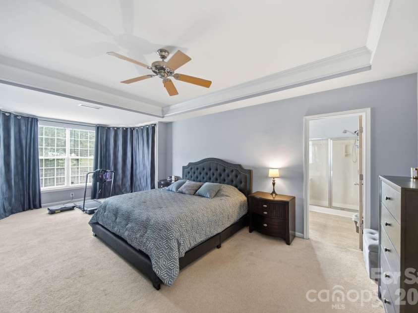 10111 Trailmoor Road, Charlotte, NC 28278.  MLS# CAR4388664, YatesRealty ID 32553. 