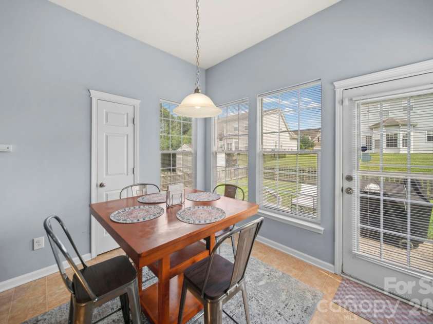 10111 Trailmoor Road, Charlotte, NC 28278.  MLS# CAR4388664, YatesRealty ID 32553. 