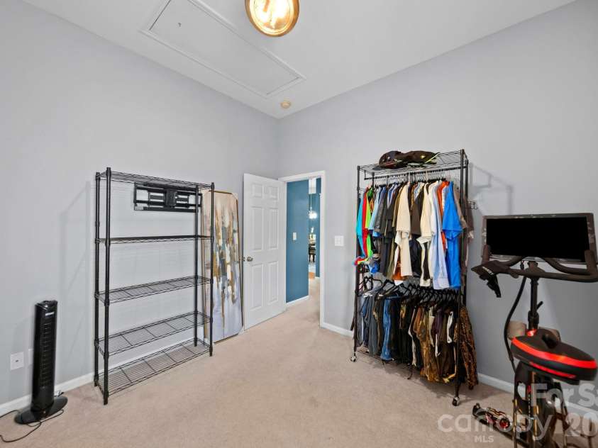 10111 Trailmoor Road, Charlotte, NC 28278.  MLS# CAR4388664, YatesRealty ID 32553. 