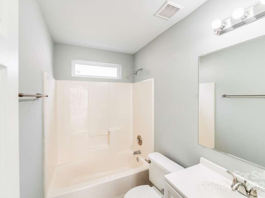 119 Winding Canyon Drive, Charlotte, NC 28214.  MLS# CAR4285045, YatesRealty ID 32553. 