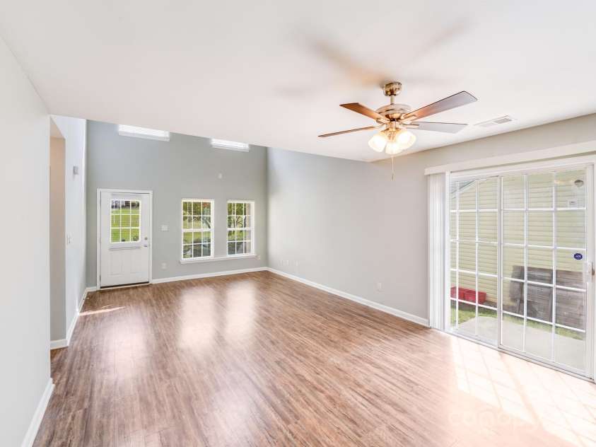 119 Winding Canyon Drive, Charlotte, NC 28214.  MLS# CAR4285045, YatesRealty ID 32553. 