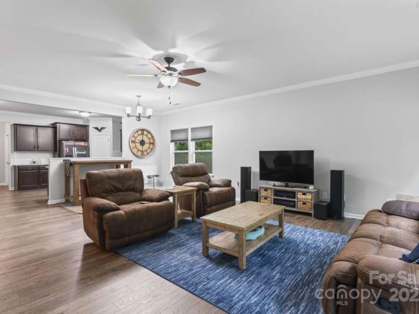 6511 Buck Horn Place, Waxhaw, NC 28173.  MLS# CAR4287940, YatesRealty ID 32555. 