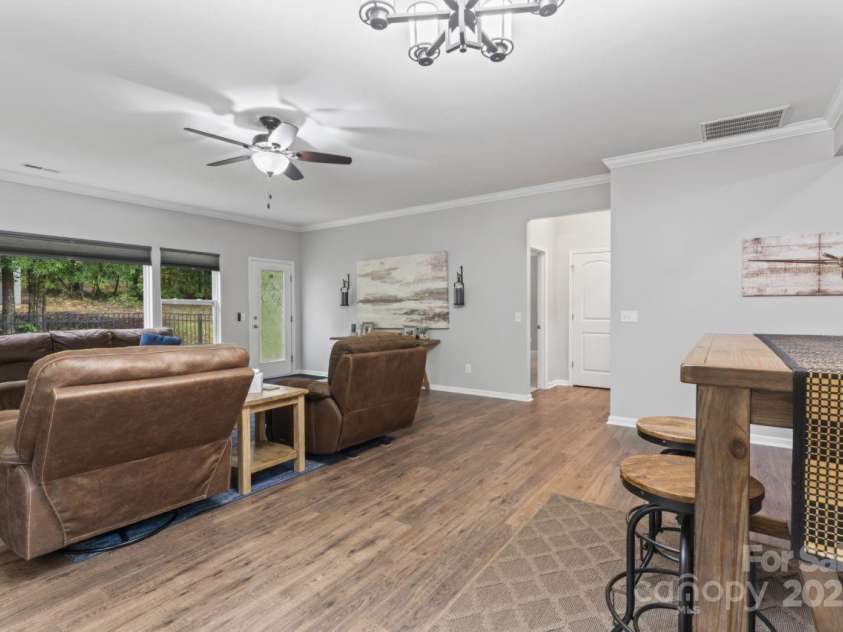 6511 Buck Horn Place, Waxhaw, NC 28173.  MLS# CAR4287940, YatesRealty ID 32555. 