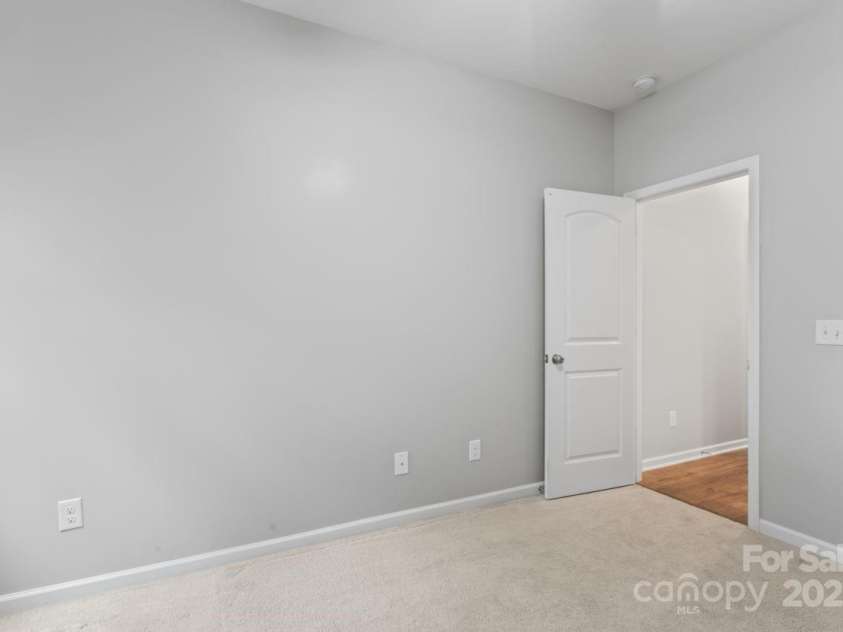 6511 Buck Horn Place, Waxhaw, NC 28173.  MLS# CAR4287940, YatesRealty ID 32555. 