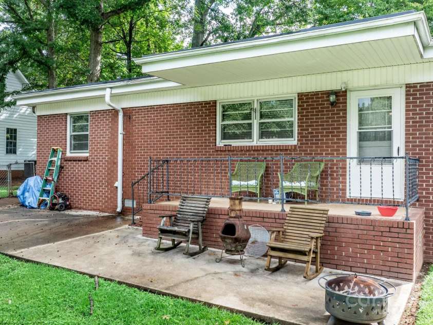 1106 3rd Street Drive, Conover, NC 28613.  MLS# CAR4290765, YatesRealty ID 32557. 