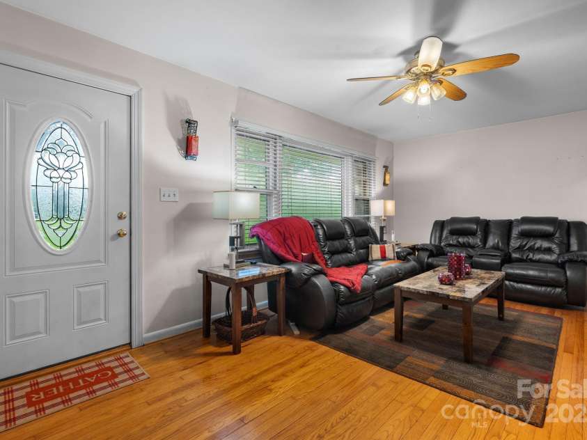 1106 3rd Street Drive, Conover, NC 28613.  MLS# CAR4290765, YatesRealty ID 32557. 