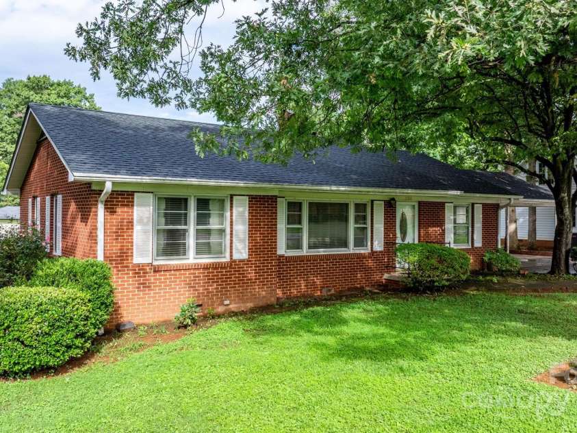1106 3rd Street Drive, Conover, NC 28613.  MLS# CAR4290765, YatesRealty ID 32557. 