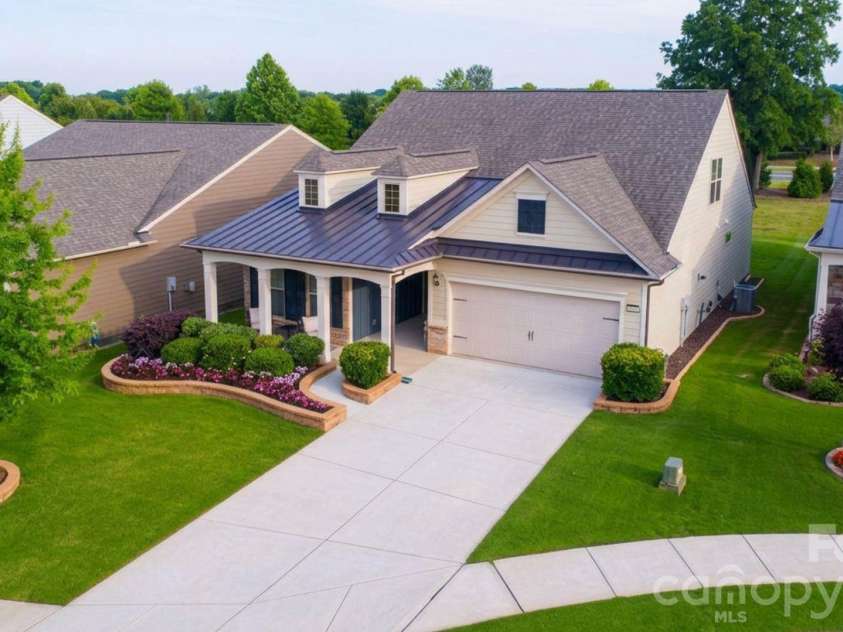 3008 Bartlett Street, Fort Mill, SC 29715.  MLS# CAR4388924, YatesRealty ID 32557. 